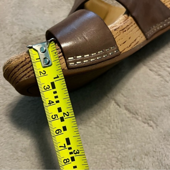 Dansko Lacee Wedges Leather cutout slide Strappy platform taupe size 38/US 7.5-8 - Picture 14 of 14